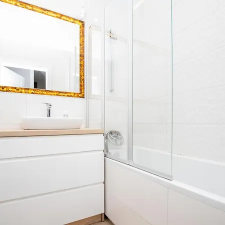 Two-bedroom Old Town Walowa By Renters 格但斯克